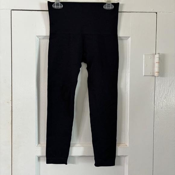 Spanx Slim is Built In Smooths Tummy Leggings - Picture 2 of 6